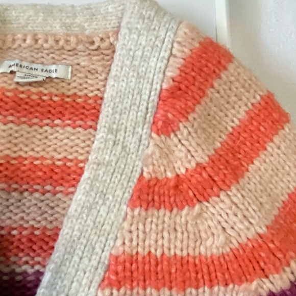 American Eagle Women's V-neck Button Up Cropped Knit Sweater. Sz S - Picture 5 of 16